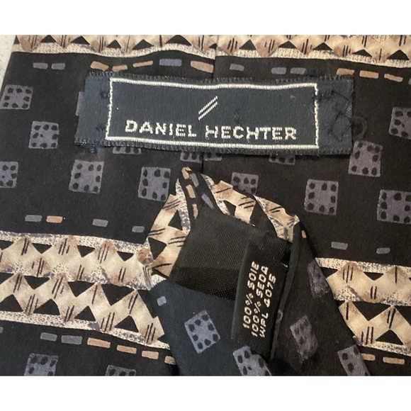 Vintage Daniel Hechter 100% Silk Tie Black, Blue, Tan. Handsome/Classic - Picture 4 of 4